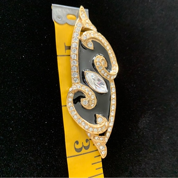 Vintage Crown Trifari Brooch - Picture 8 of 8